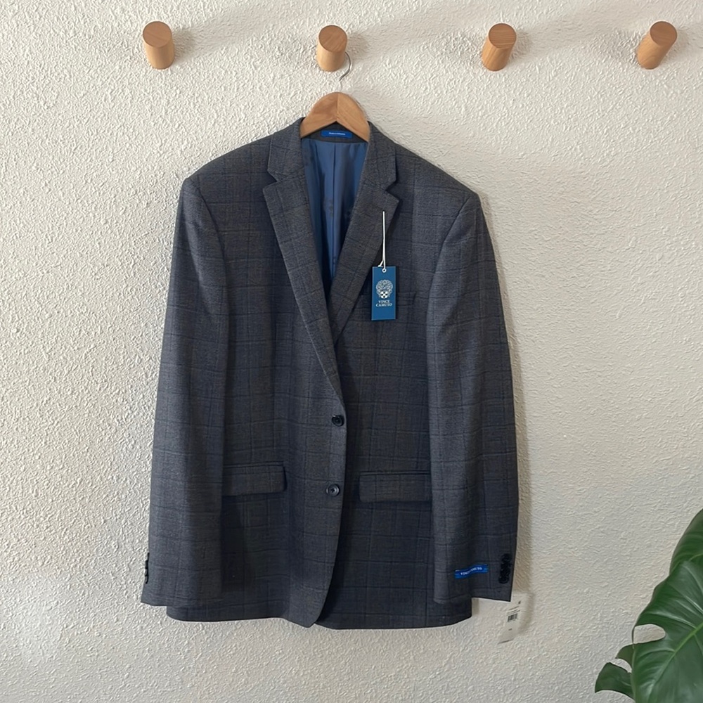 Men’s Vince Camuto sport coat. New with tags. Grey/blue simple plaid pattern 42L